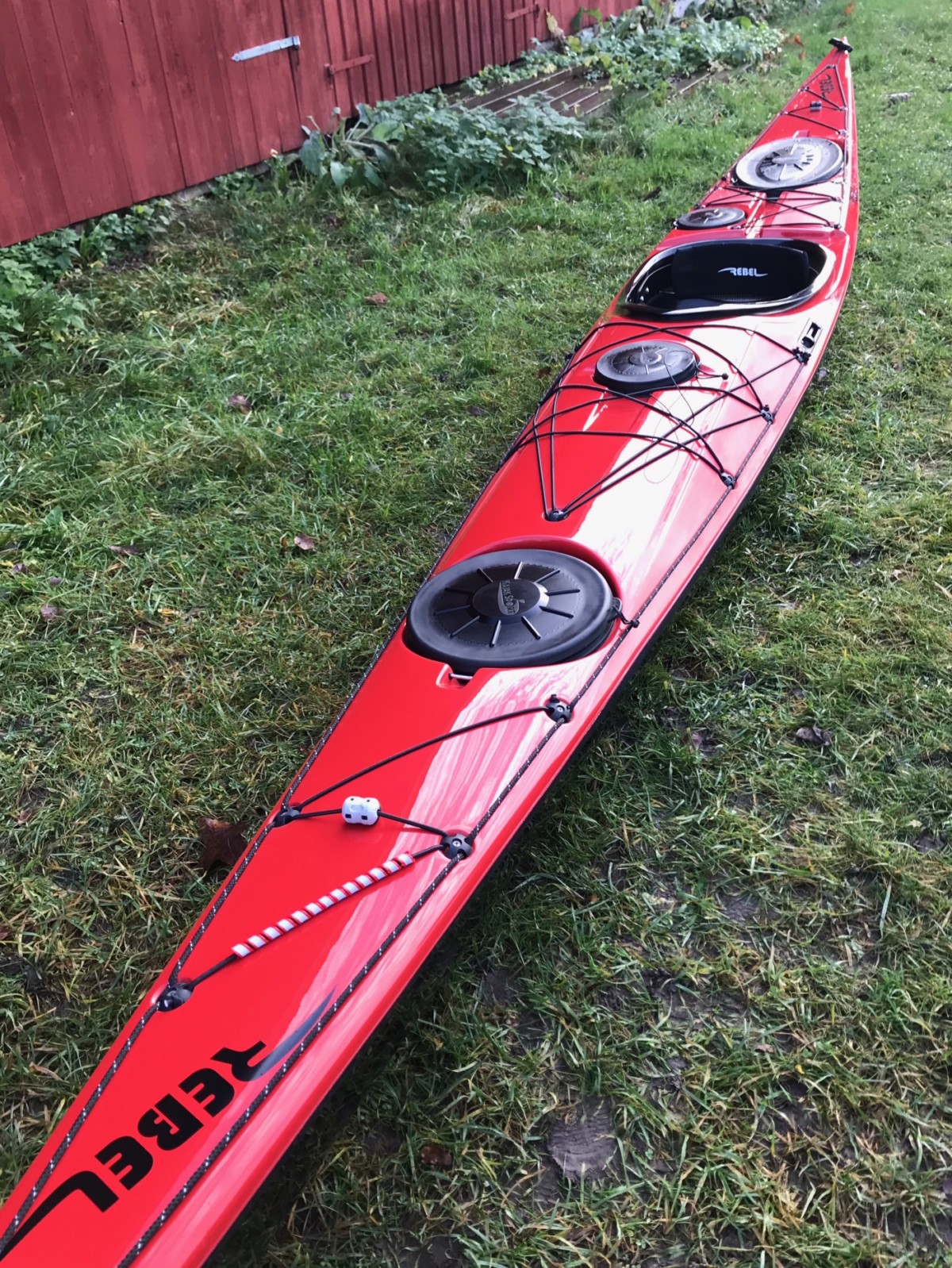 Rebel Kayaks Husky Black/Red Ostkustenkajak